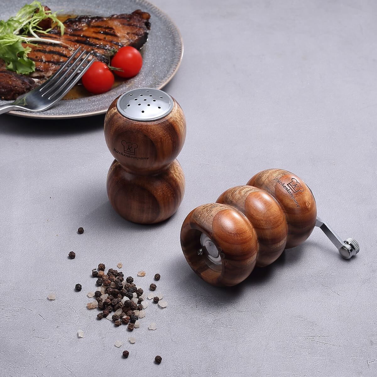 Salière & Moulin à Poivre – Set de 2 en Bois d'Acacia